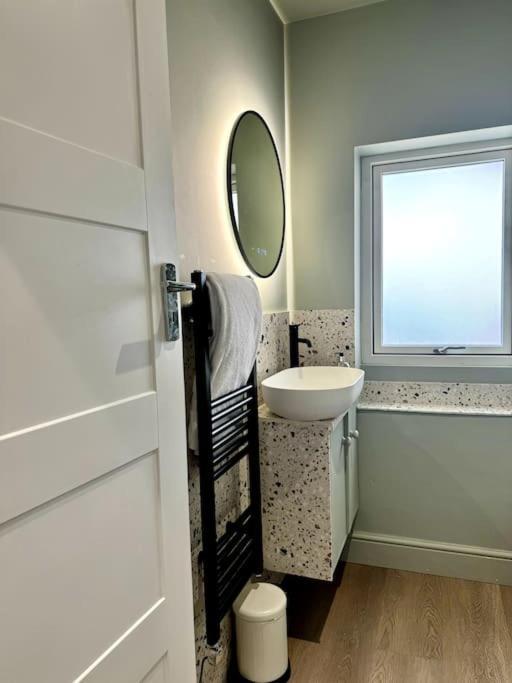 Beachside With Courtyard Apartment Birchington-on-Sea